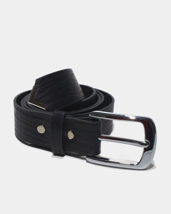 Aria Women's Leather Belt in Twisted Position