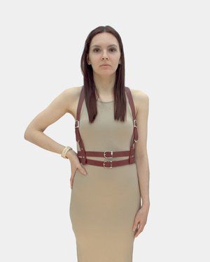 Front view of women's harness in cherry color Kristal