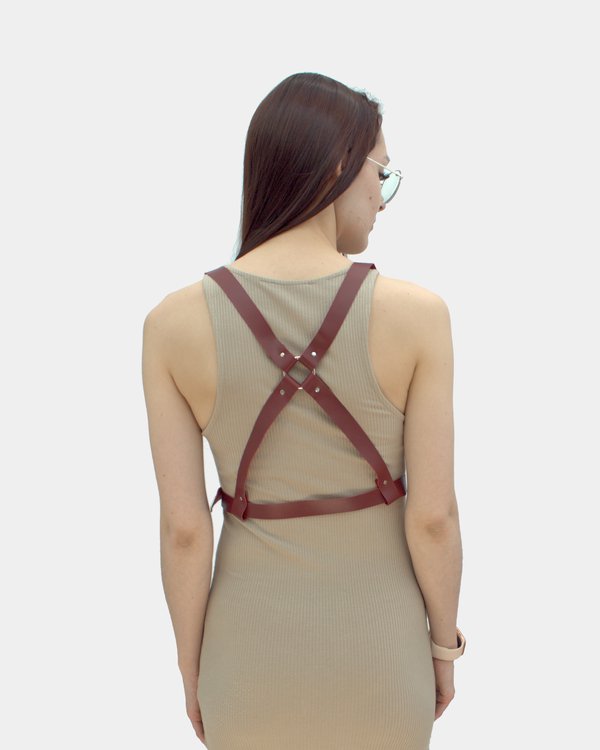 Back view of women's harness in cherry color Cross Small